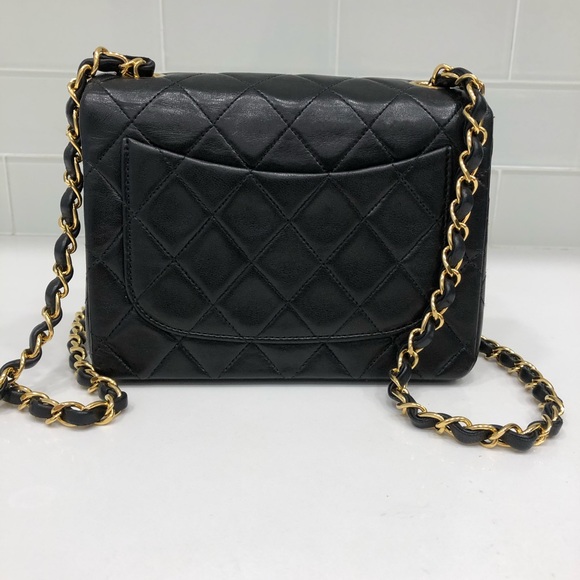 ❌ SOLD ❌ Vintage Chanel Mini Flap Bag - Picture 2 of 4
